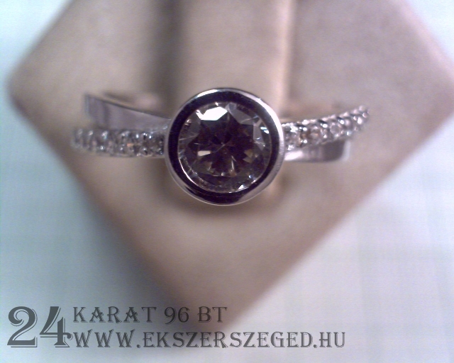Gyűrű_2_6081_22789.jpg